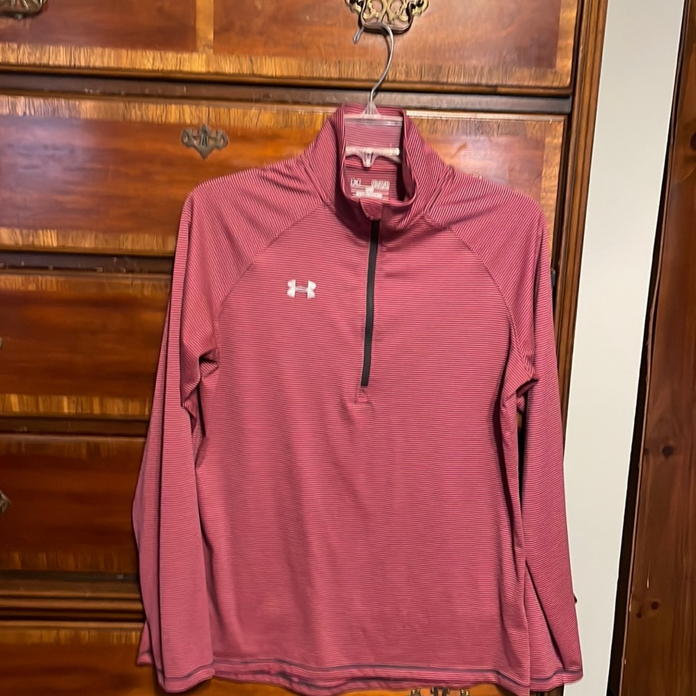 UNDER ARMOUR HEATGEAR LOOSE PULLOVER SIZE M